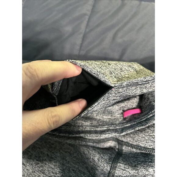Victoria Sport Knockout Victoria's Secret Crop M Heather Gray Legging Capri VSX - Picture 3 of 4